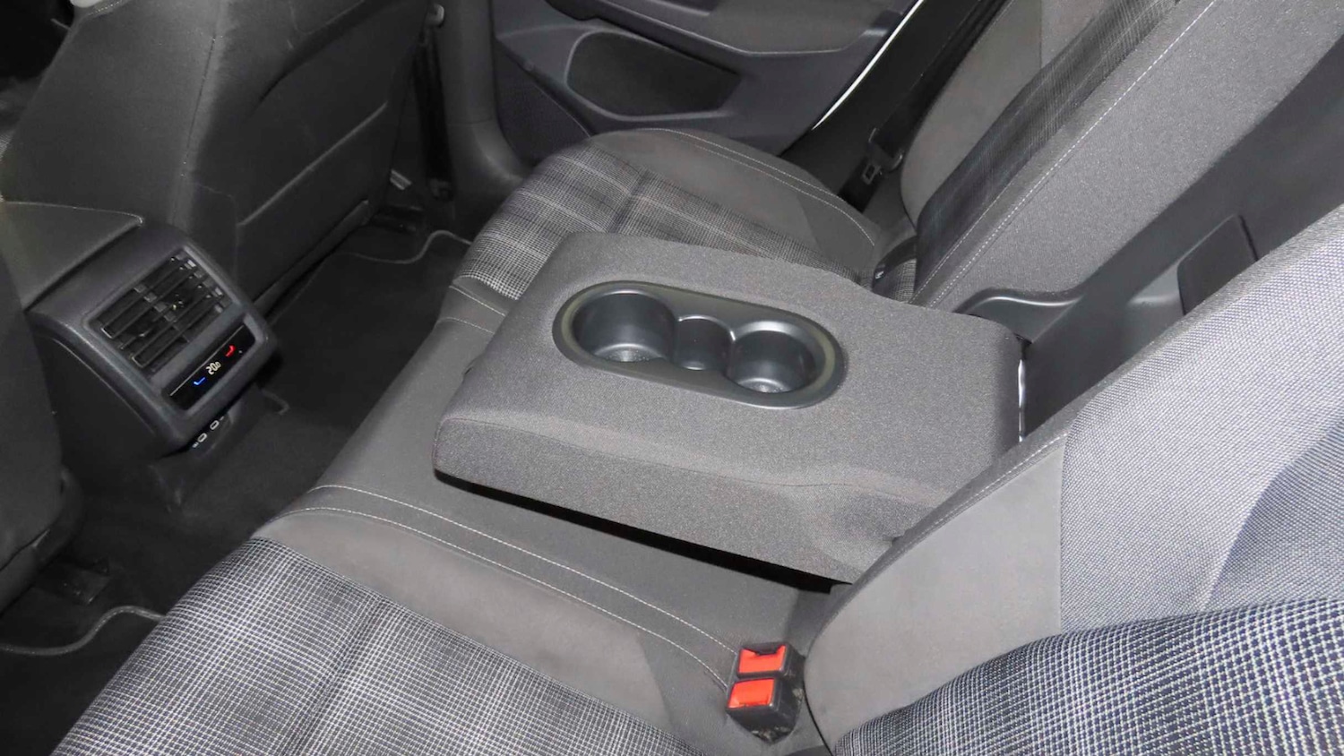 Used Volkswagen Golf 2021 for sale - 77000222: Photo 10