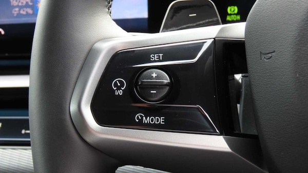 Used BMW 5 Series 2025 for sale - 75555371: Photo 30