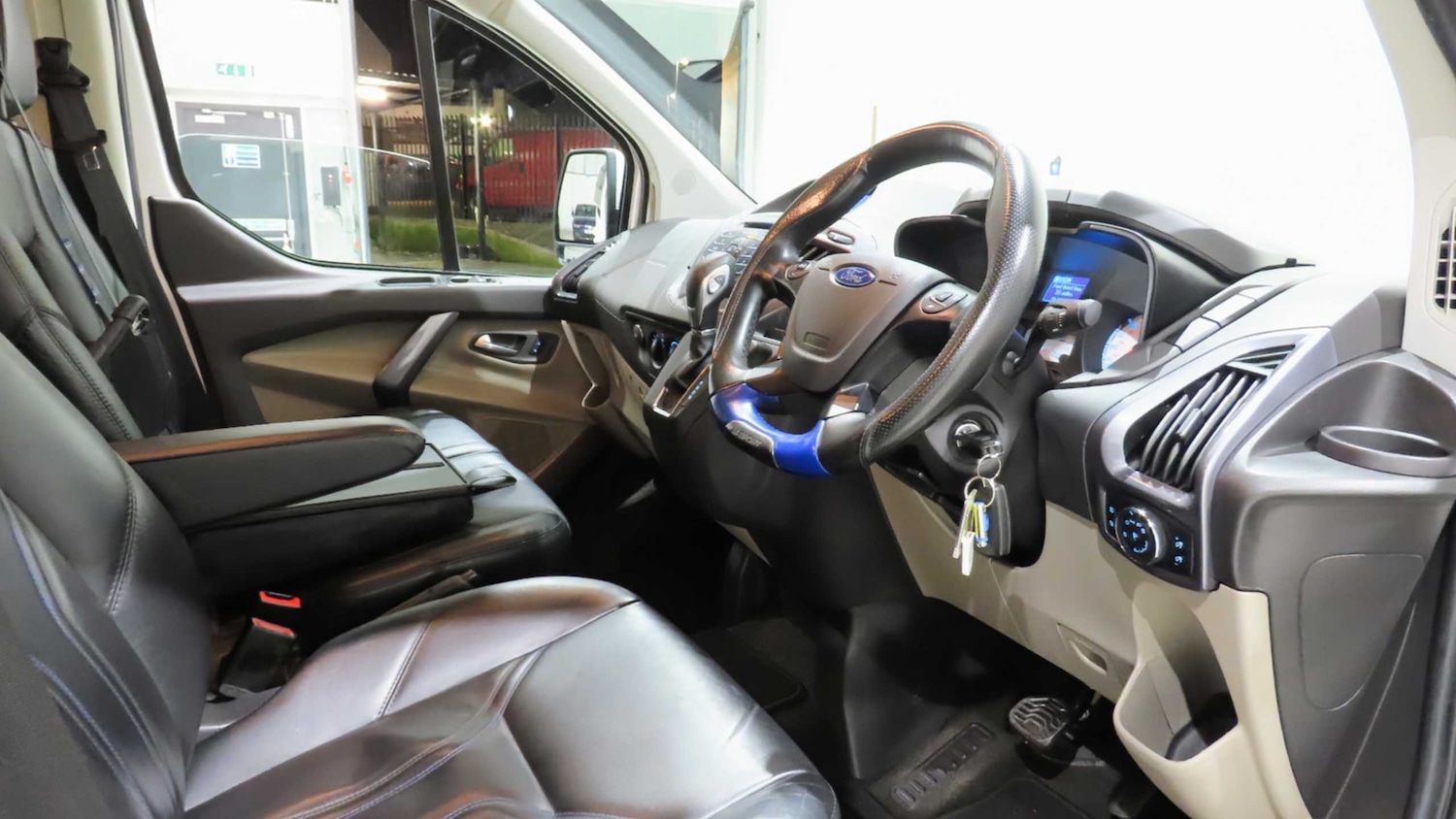 Used Ford Transit Custom 2017 for sale - 76827625: Photo 26