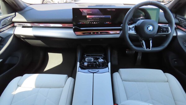 Used BMW i5 2025 for sale - 75218748: Photo 4