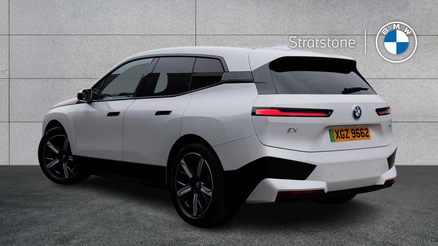 Used BMW iX 2022 for sale - 77686412: Photo 2