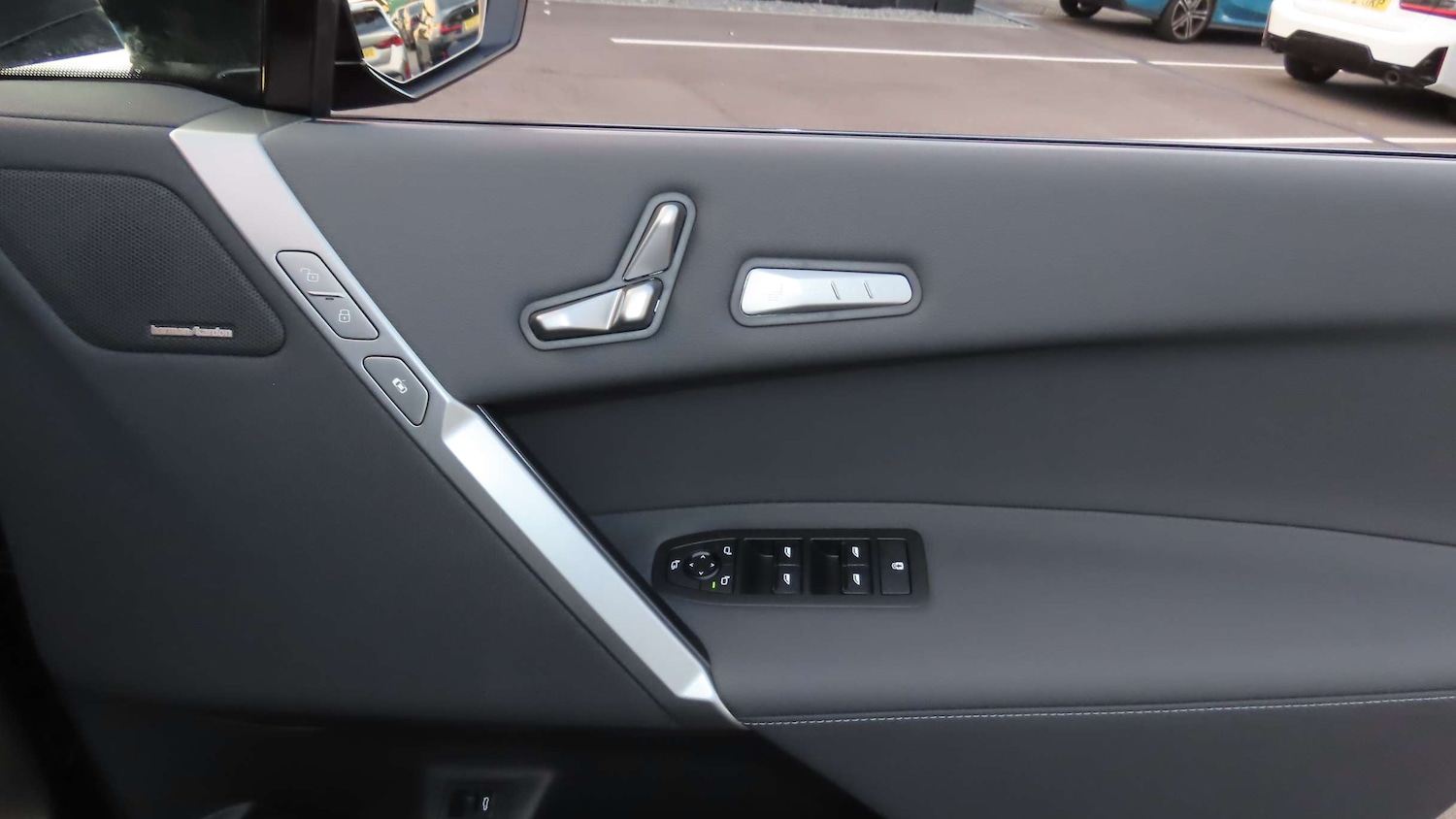 Used BMW iX 2025 for sale - 77219550: Photo 28