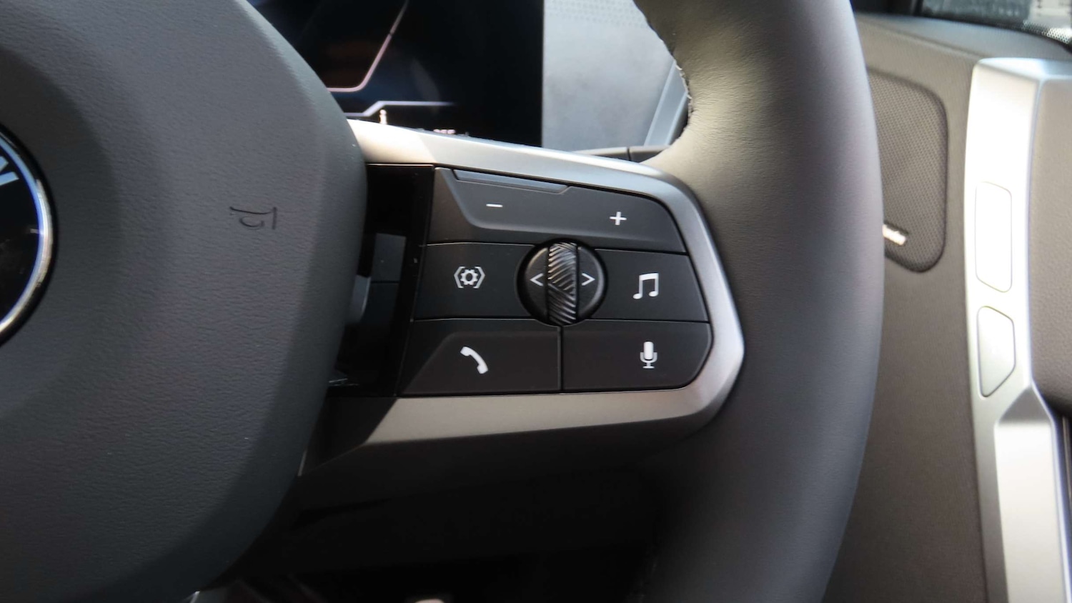 Used BMW iX 2025 for sale - 77219550: Photo 33