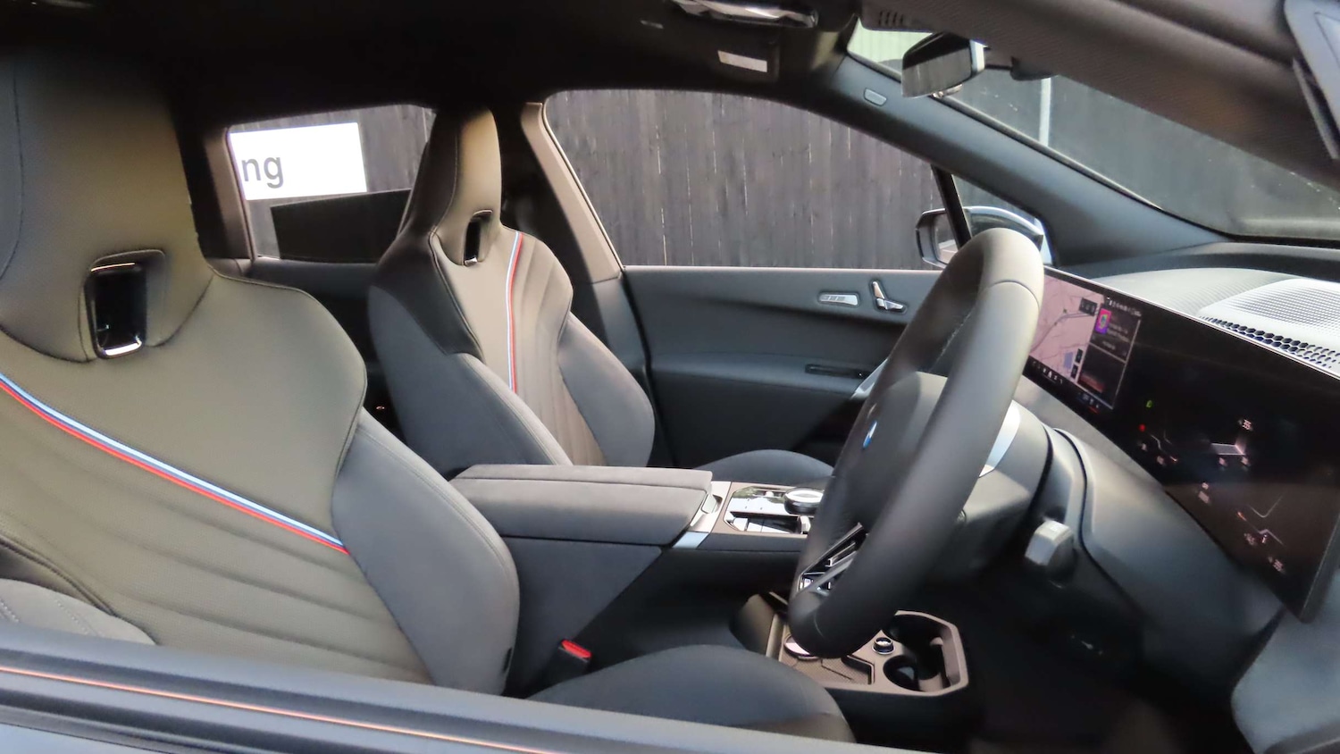 Used BMW iX 2025 for sale - 76564516: Photo 11