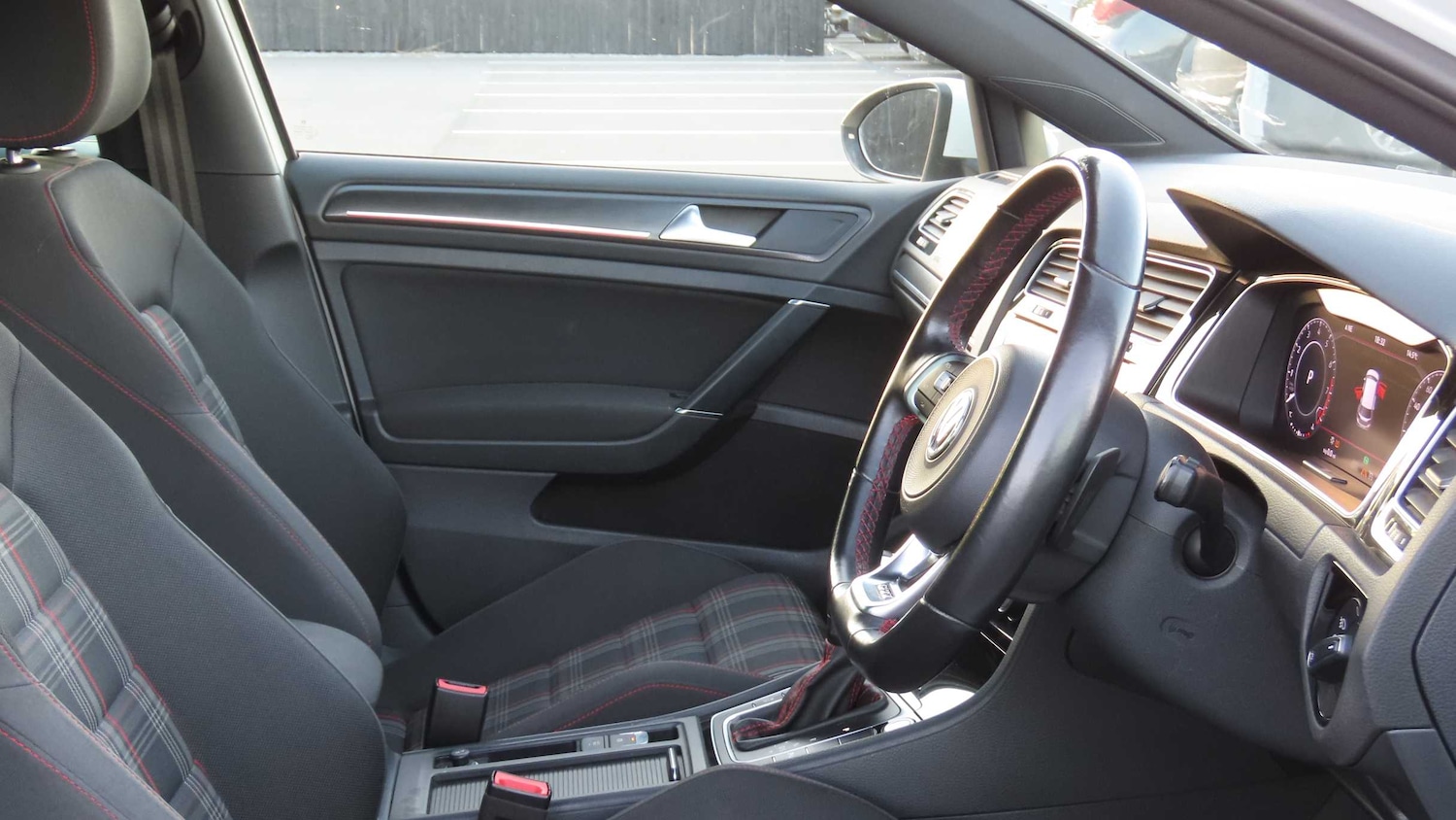 Used Volkswagen Golf 2020 for sale - 76075465: Photo 11