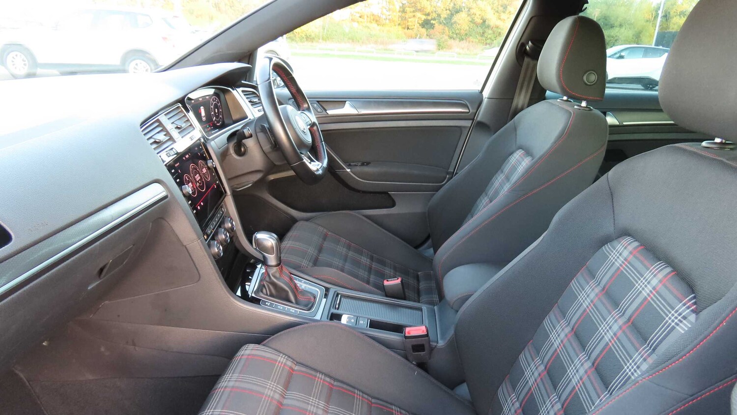 Used Volkswagen Golf 2020 for sale - 76075465: Photo 23