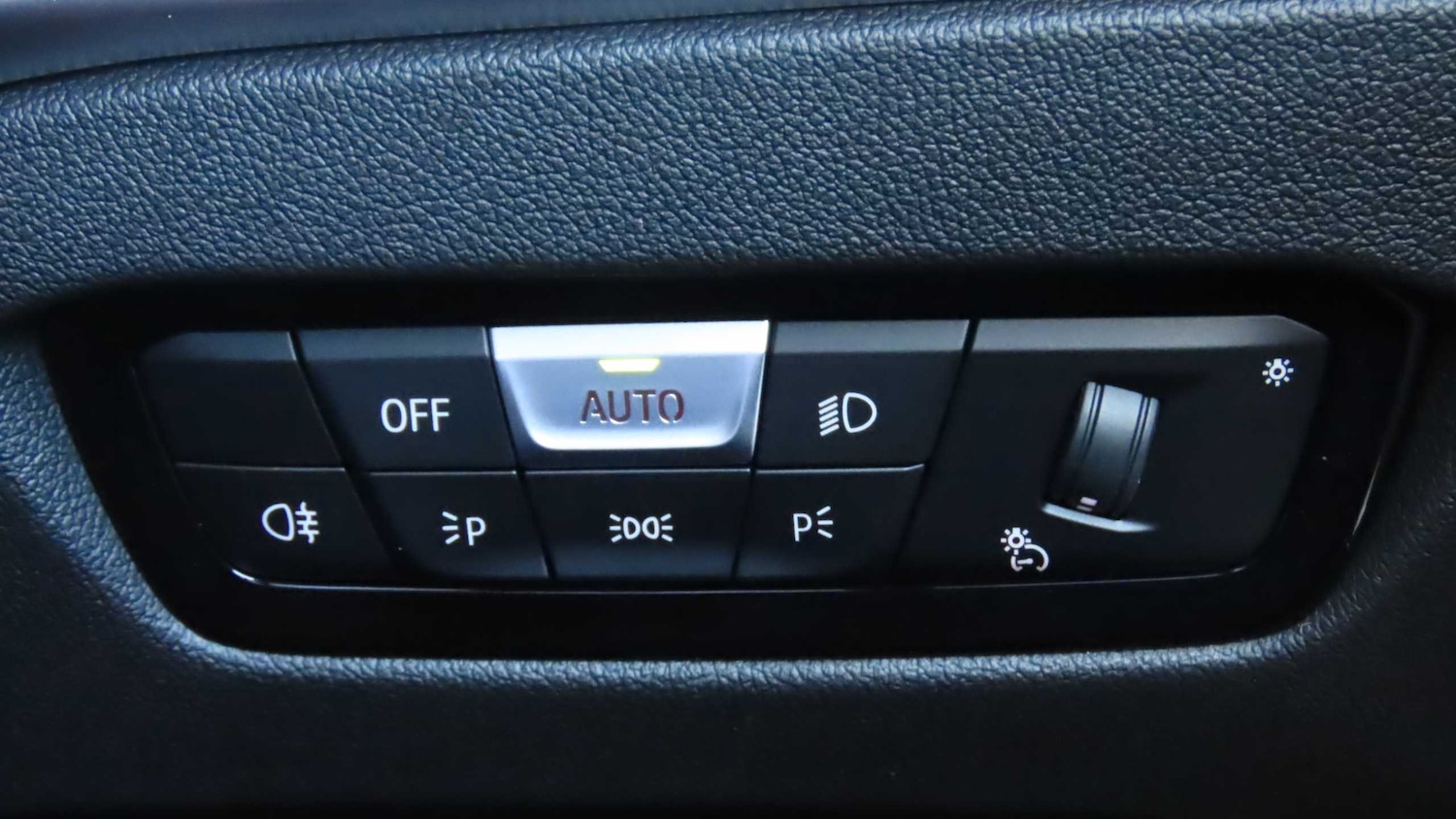 Used BMW 3 Series 2025 for sale - 76564522: Photo 35