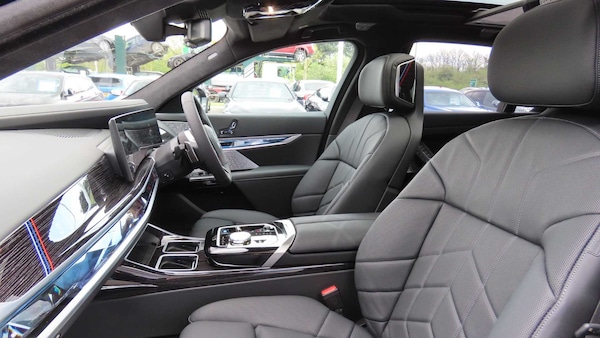 Used BMW i7 2025 for sale - 75218605: Photo 12