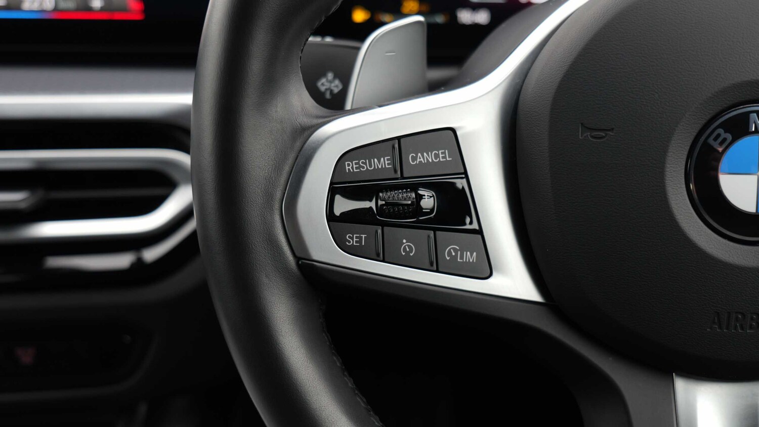 Used BMW 3 Series 2024 for sale - 77443608: Photo 25