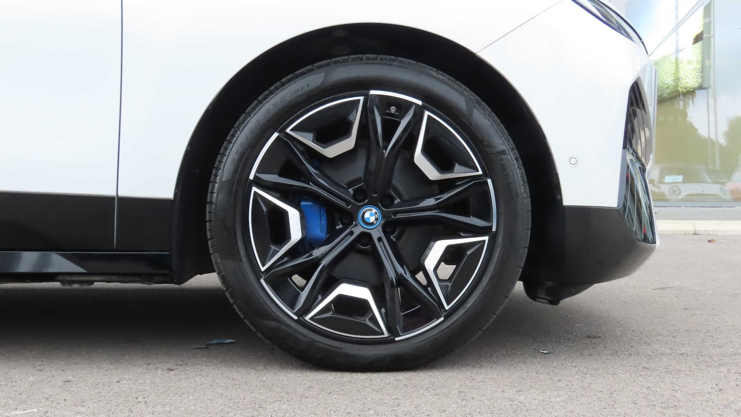 Used BMW iX 2025 for sale - 76447610: Photo 14