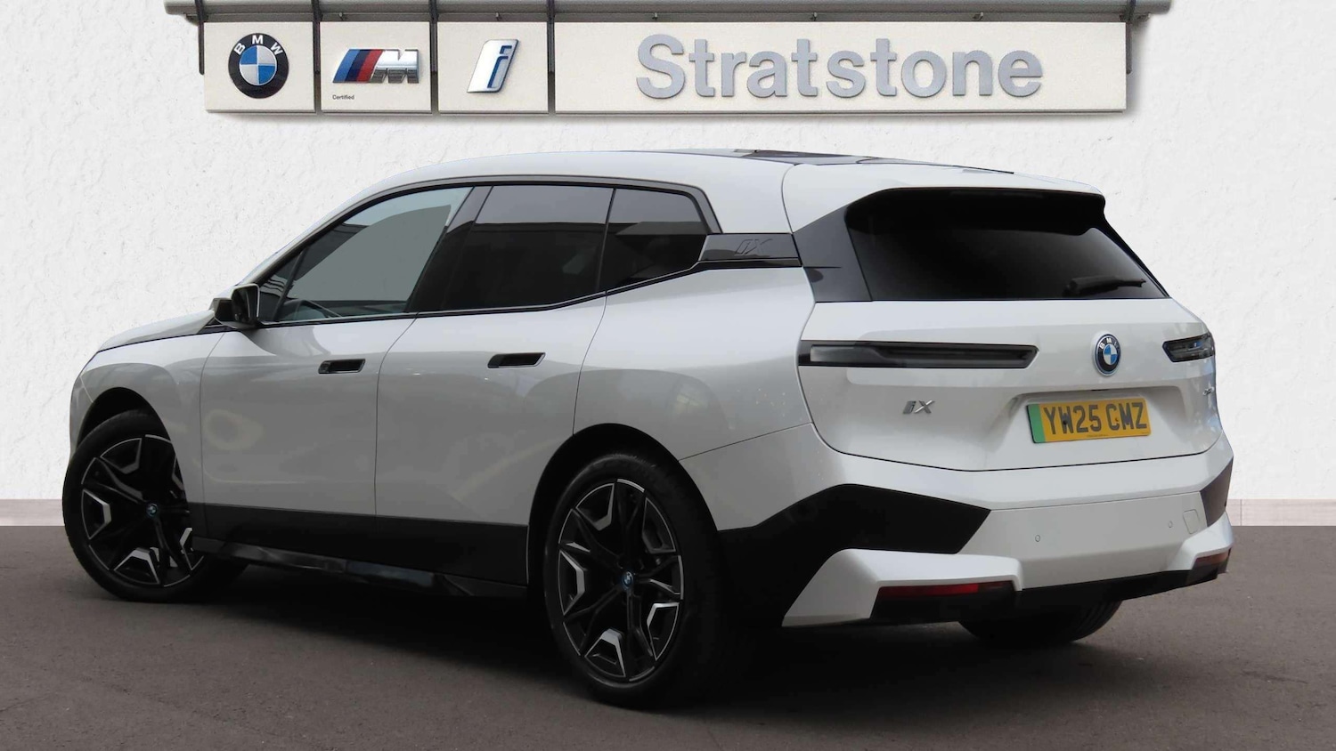 Used BMW iX 2025 for sale - 76447610: Photo 2