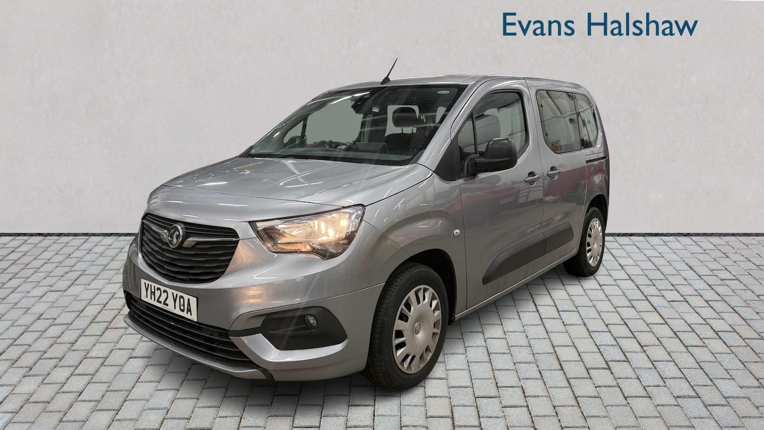 Used Vauxhall Combo Life 2022 for sale - 77858854: Photo 2