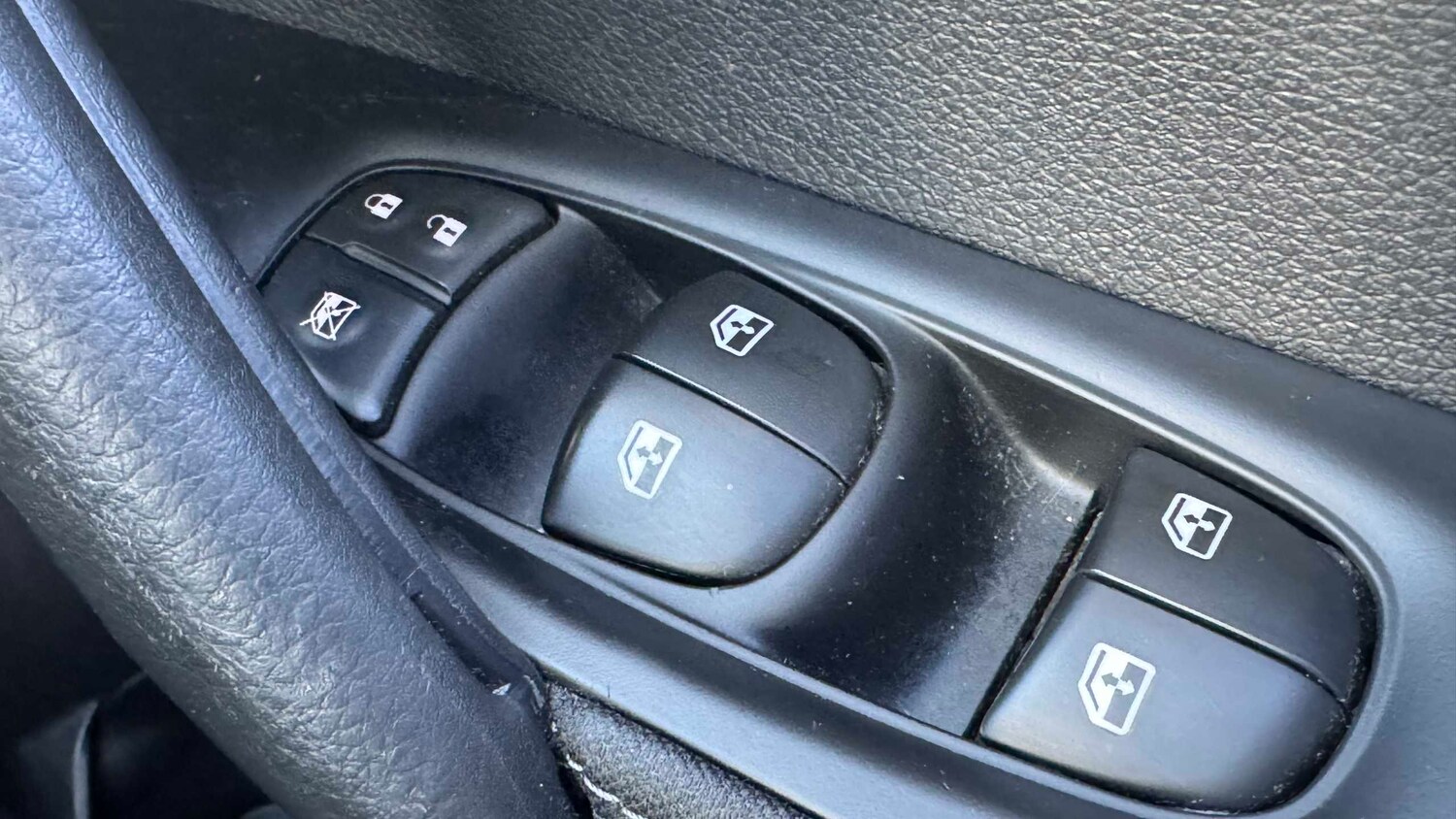 Used Nissan Qashqai for sale - 77860802: Photo 20