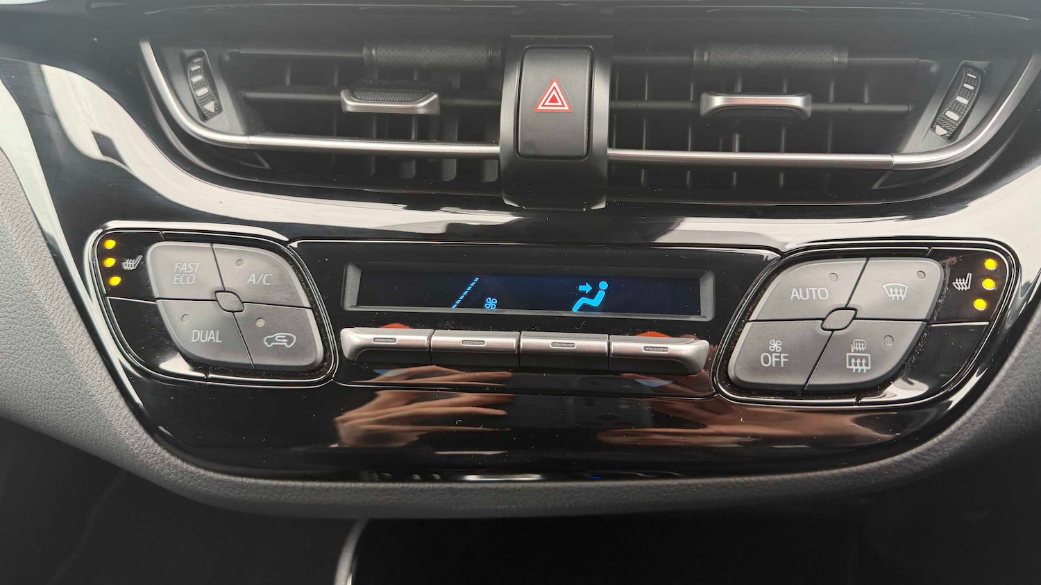 Used Toyota C-HR for sale - 77858988: Photo 24