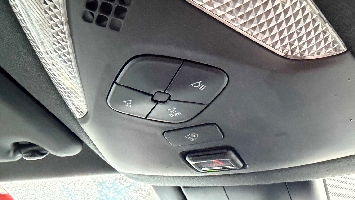 Used Toyota C-HR for sale - 77858988: Photo 28