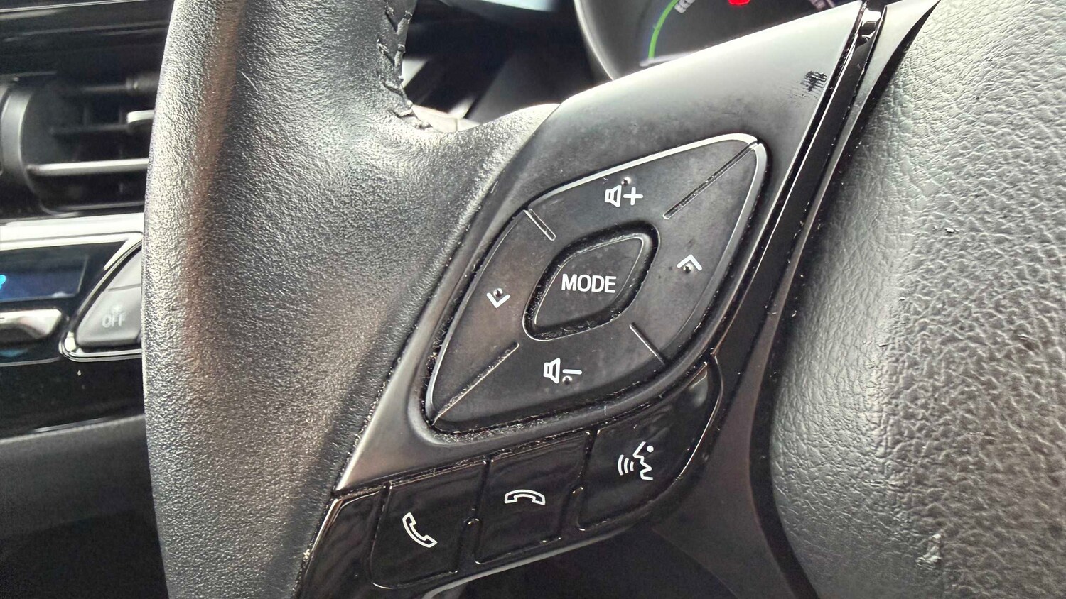 Used Toyota C-HR for sale - 77858988: Photo 30