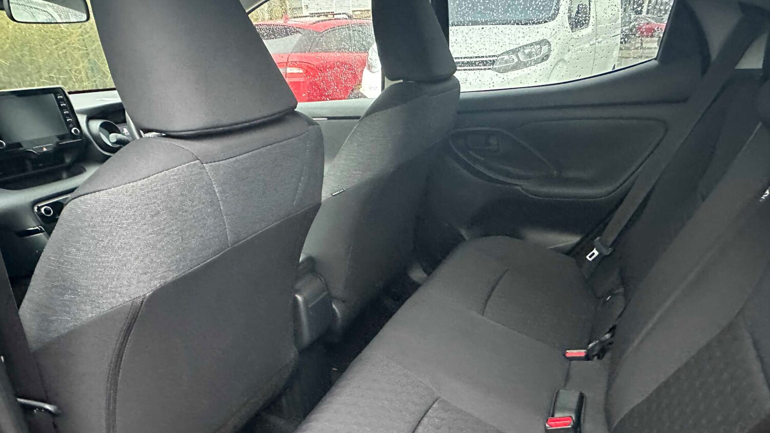 Used Toyota Yaris for sale - 77860007: Photo 11