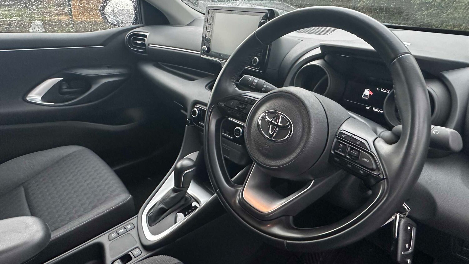 Used Toyota Yaris for sale - 77860007: Photo 13