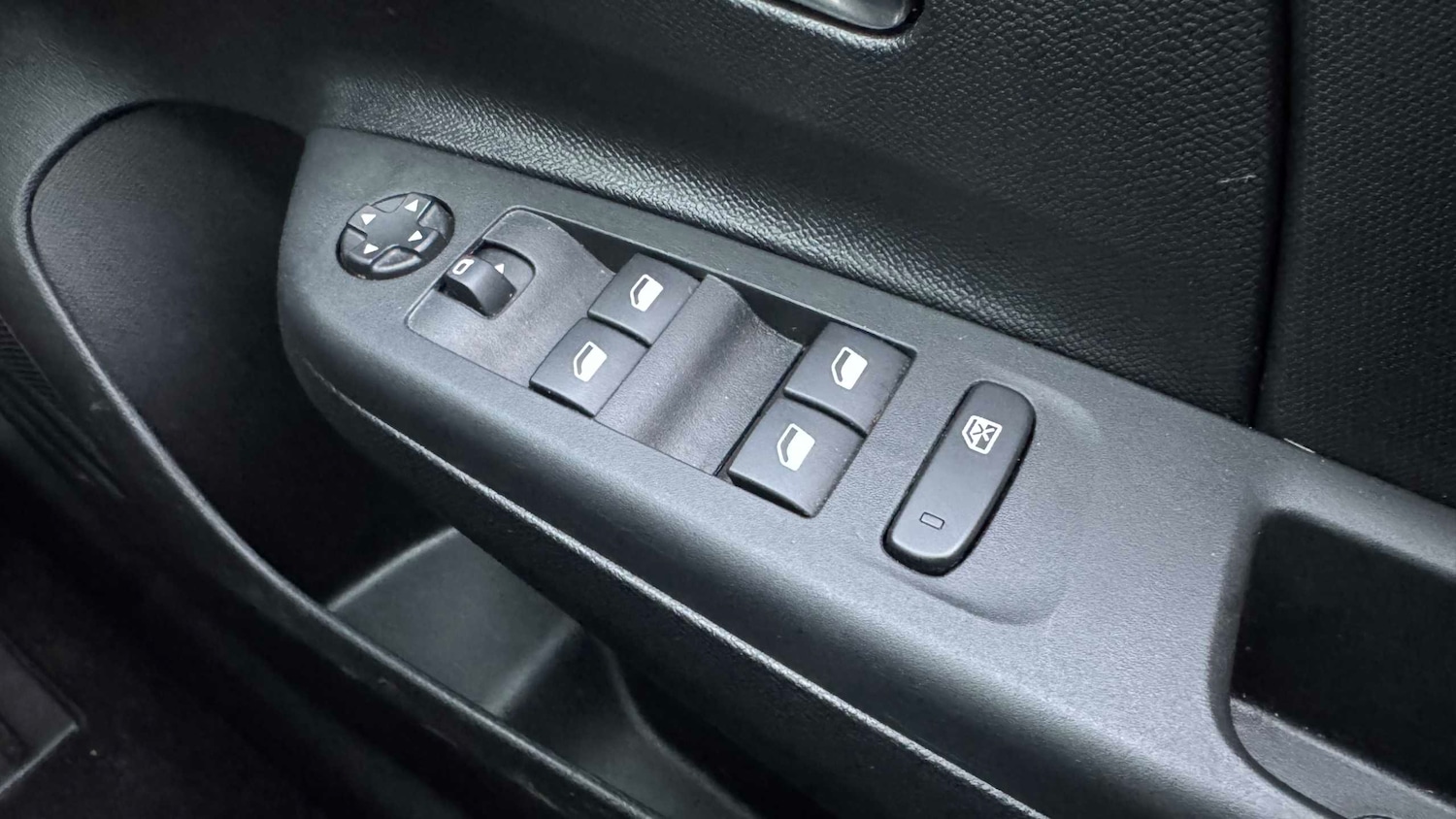 Used Vauxhall Corsa for sale - 77861738: Photo 18