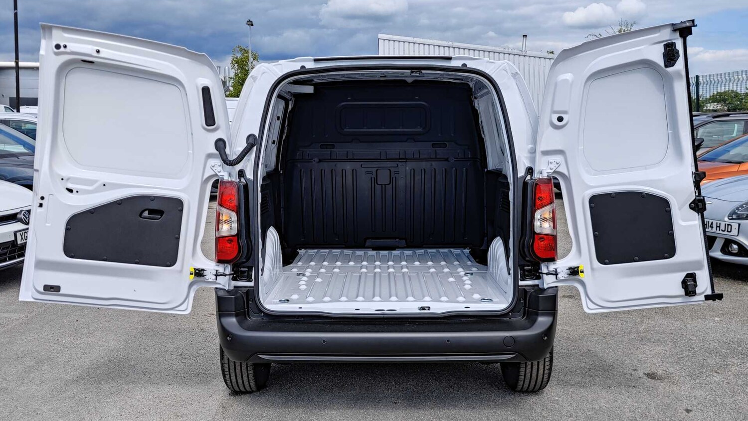 Used Peugeot Partner 2024 for sale - 77857634: Photo 15