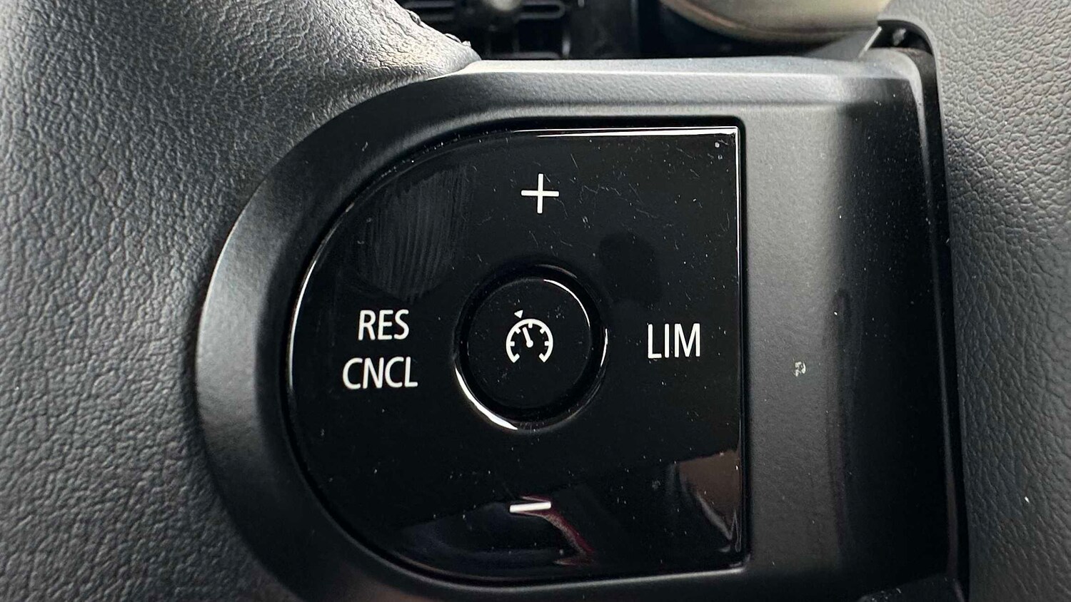 Used MINI Hatch 2023 for sale - 77858607: Photo 17