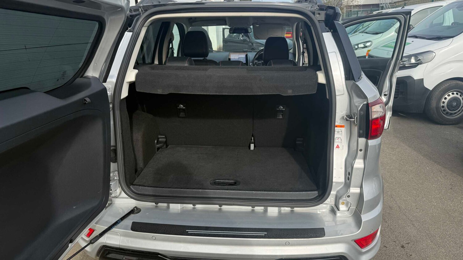 Used Ford Ecosport 2018 for sale - 77996088: Photo 21