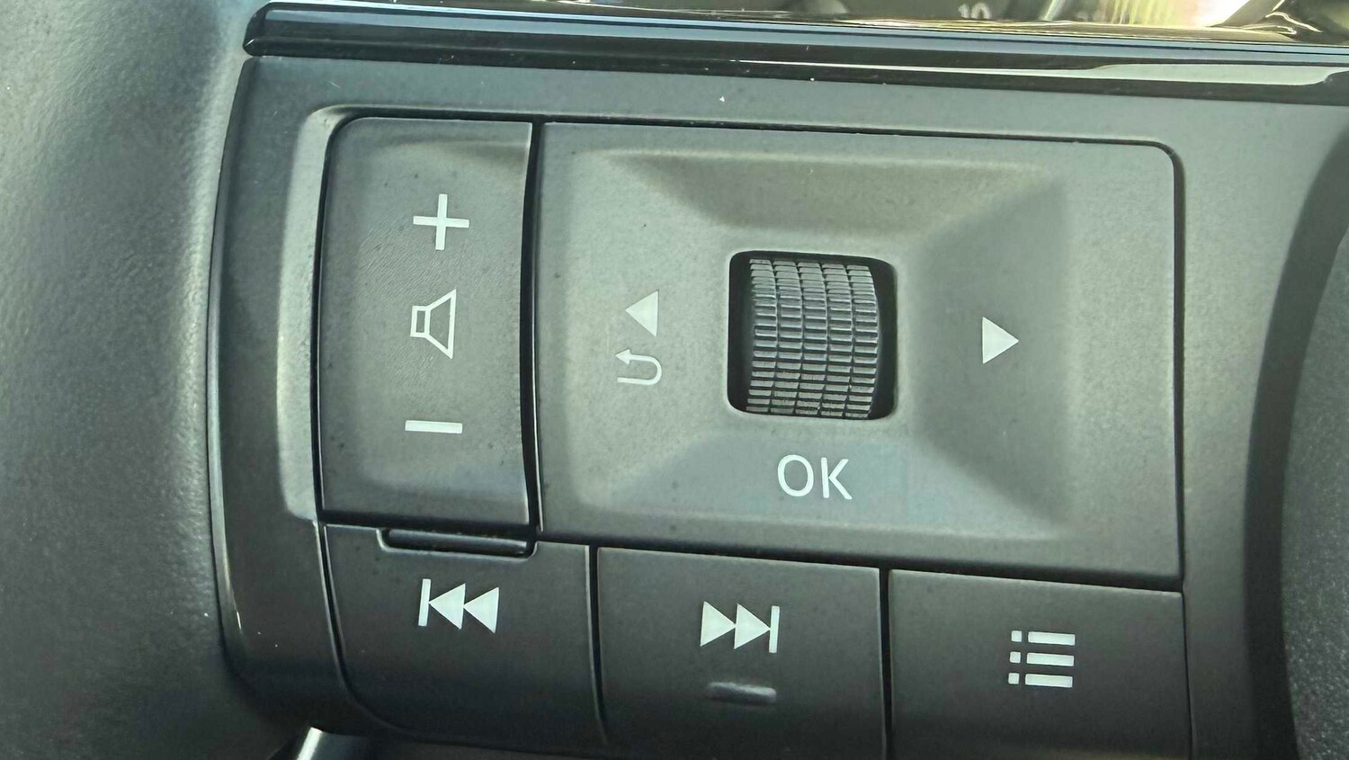 Used Nissan X-Trail for sale - 77857134: Photo 17