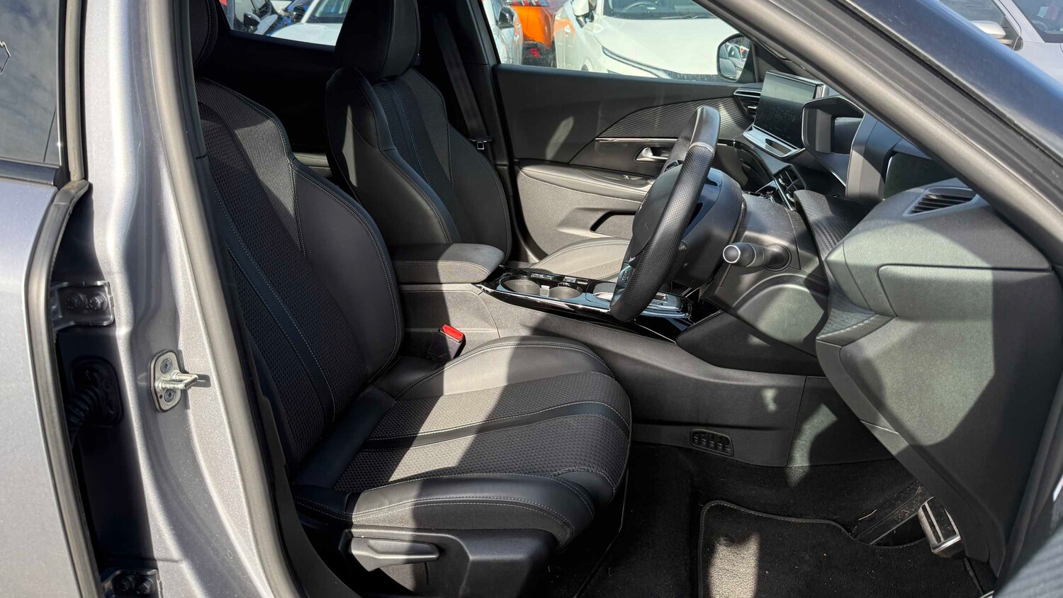 Used Peugeot 2008 for sale - 77861079: Photo 14