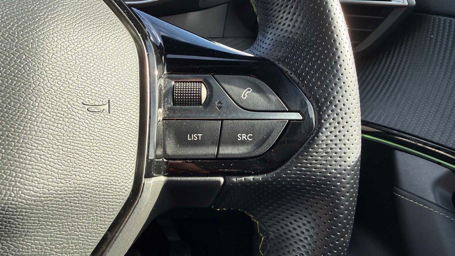 Used Peugeot 2008 for sale - 77861079: Photo 18