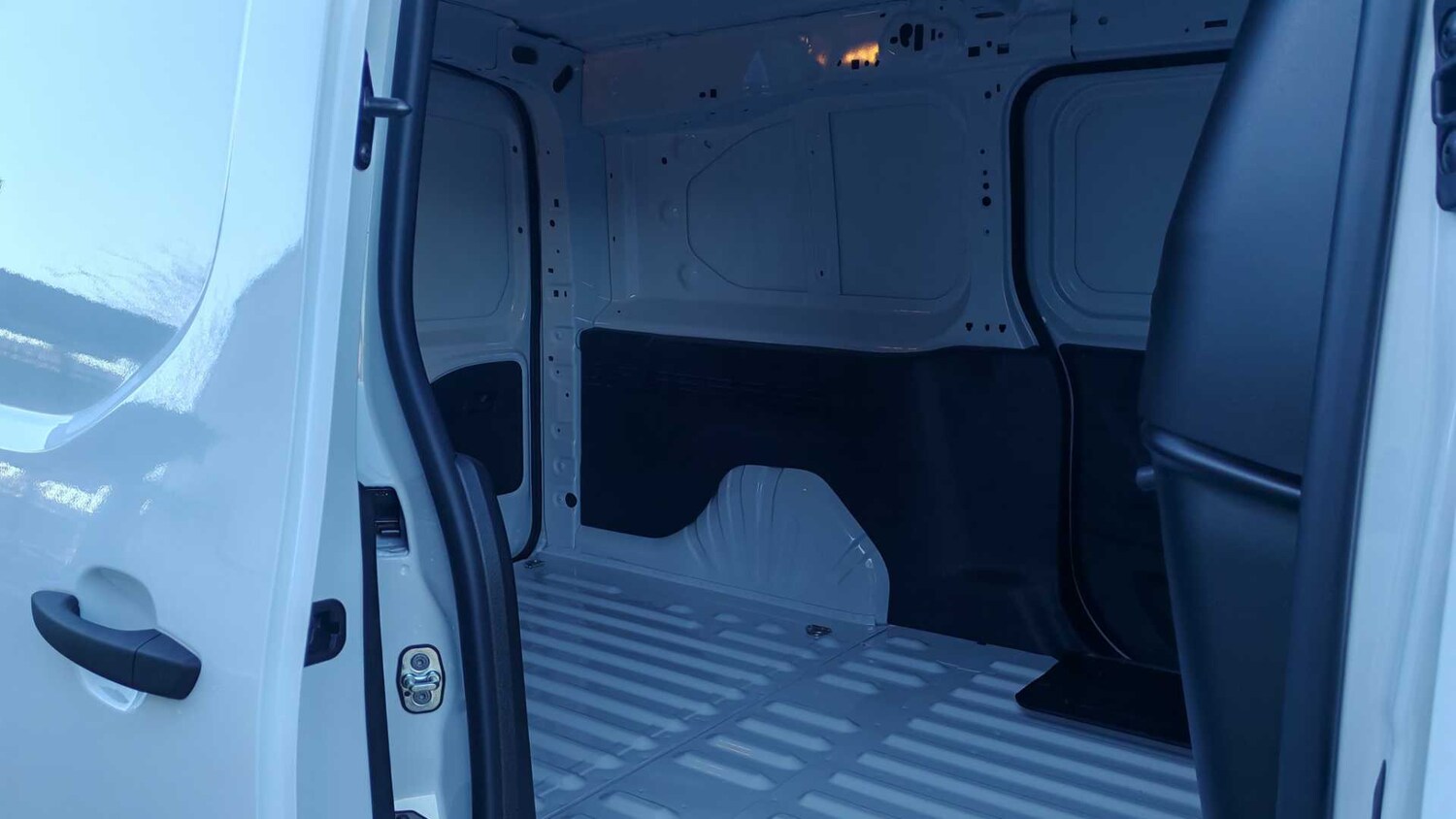 Used Peugeot Partner 2025 for sale - 77858404: Photo 13