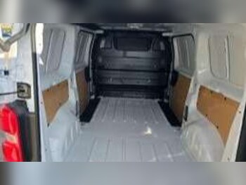 Vauxhall Vivaro feature image