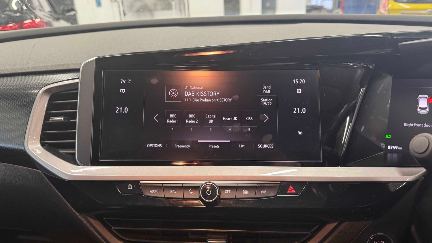 Used Vauxhall Grandland for sale - 77861497: Photo 15