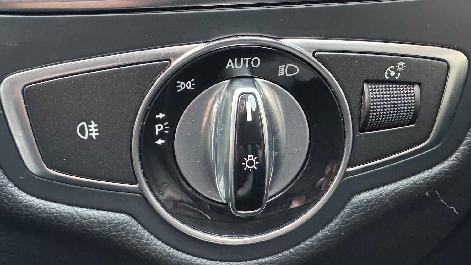 Used Mercedes-Benz C Class 2015 for sale - 77859497: Photo 16