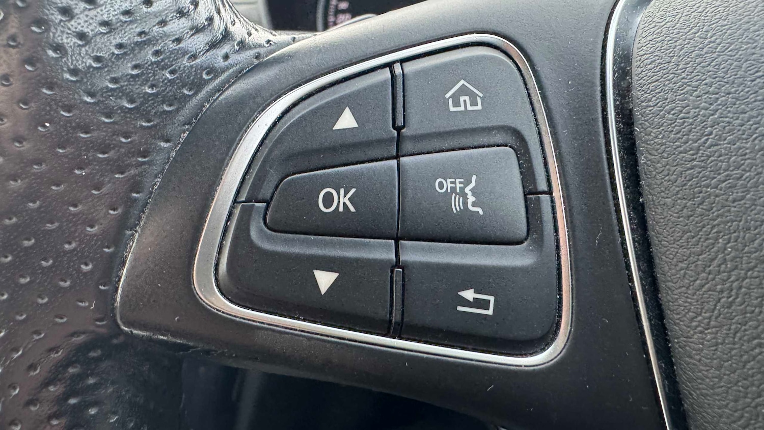 Used Mercedes-Benz C Class 2015 for sale - 77859497: Photo 17