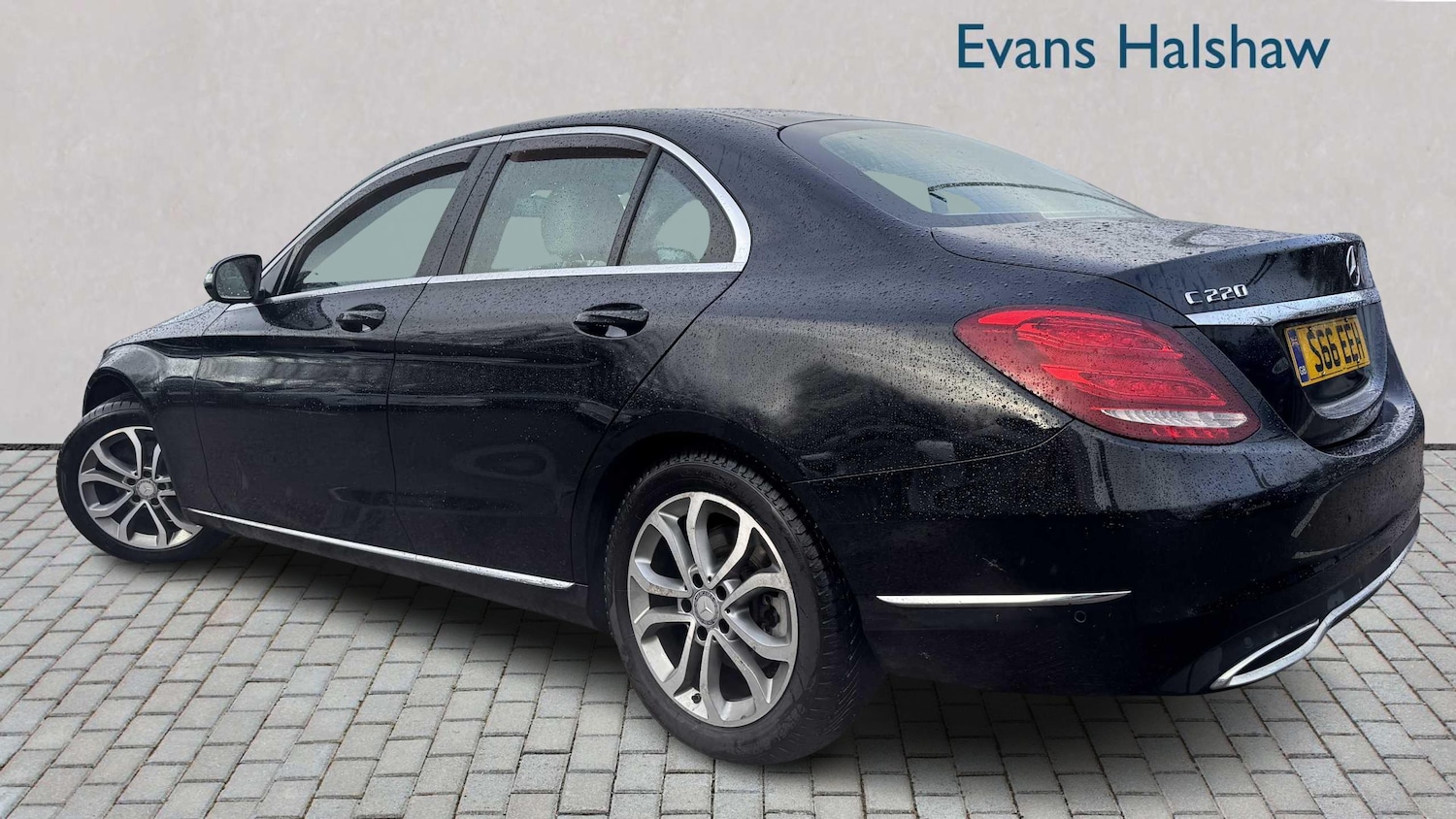 Used Mercedes-Benz C Class 2015 for sale - 77859497: Photo 2