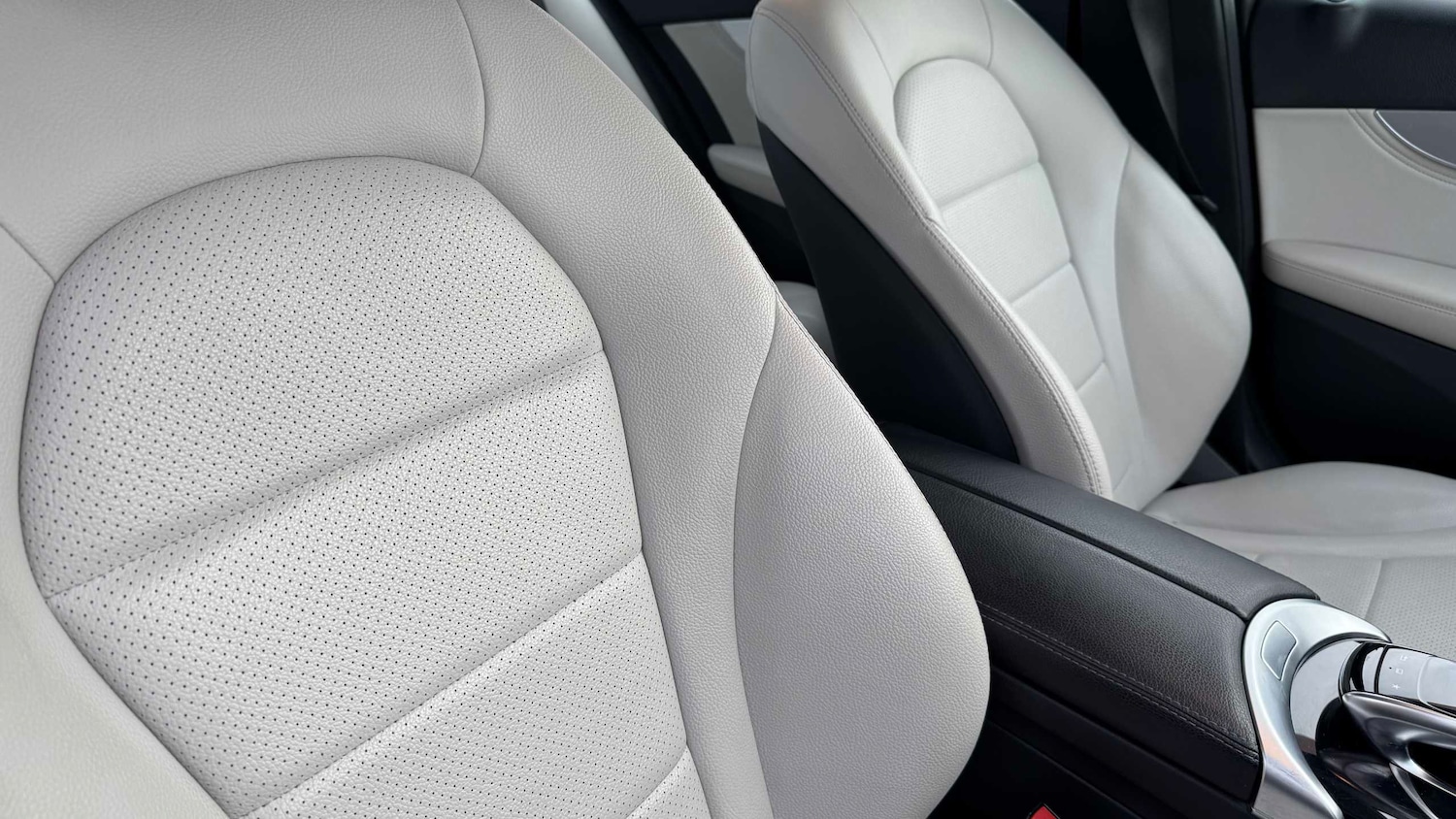 Used Mercedes-Benz C Class 2015 for sale - 77859497: Photo 34