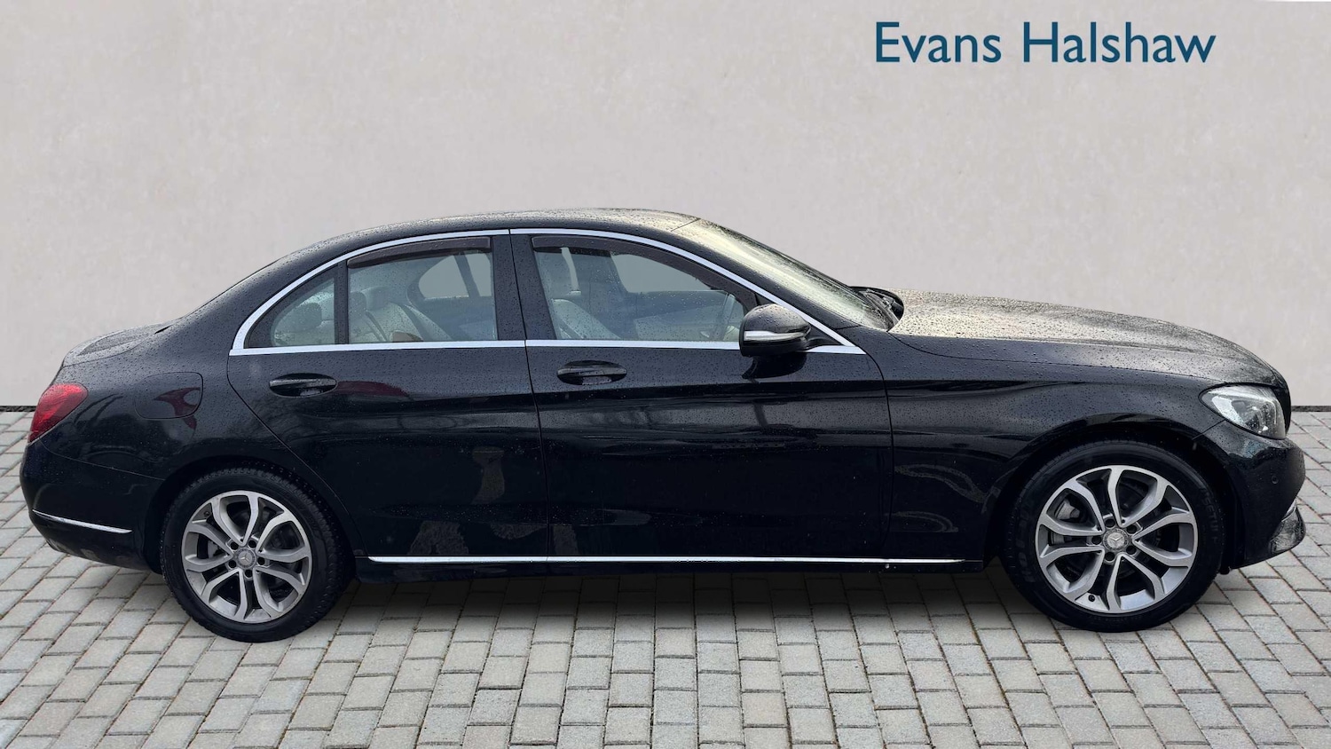 Used Mercedes-Benz C Class 2015 for sale - 77859497: Photo 4