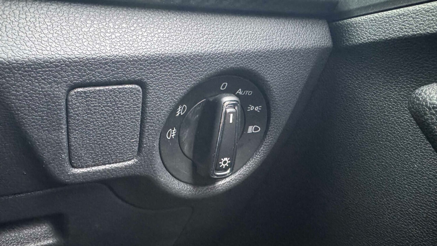 Used Skoda Kamiq for sale - 77861436: Photo 25