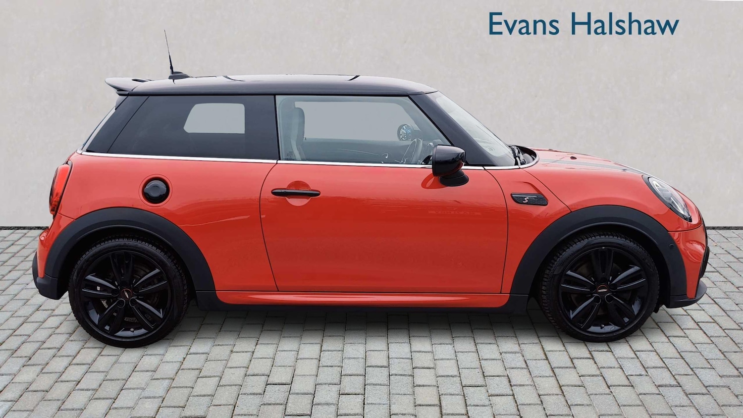 Used MINI Hatch 2022 for sale - 77858609: Photo 2