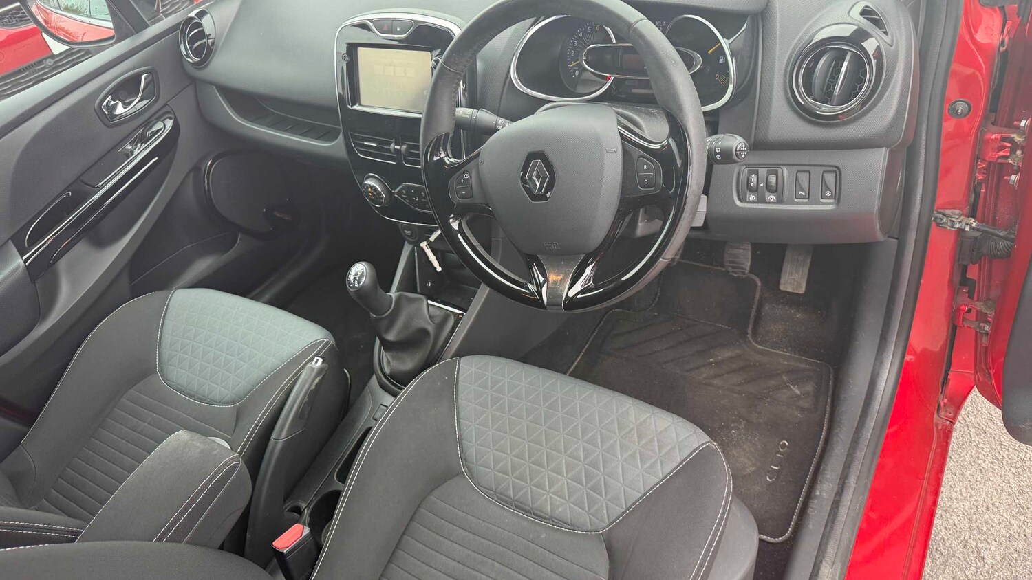 Used Renault Clio 2014 for sale - 78104500: Photo 14