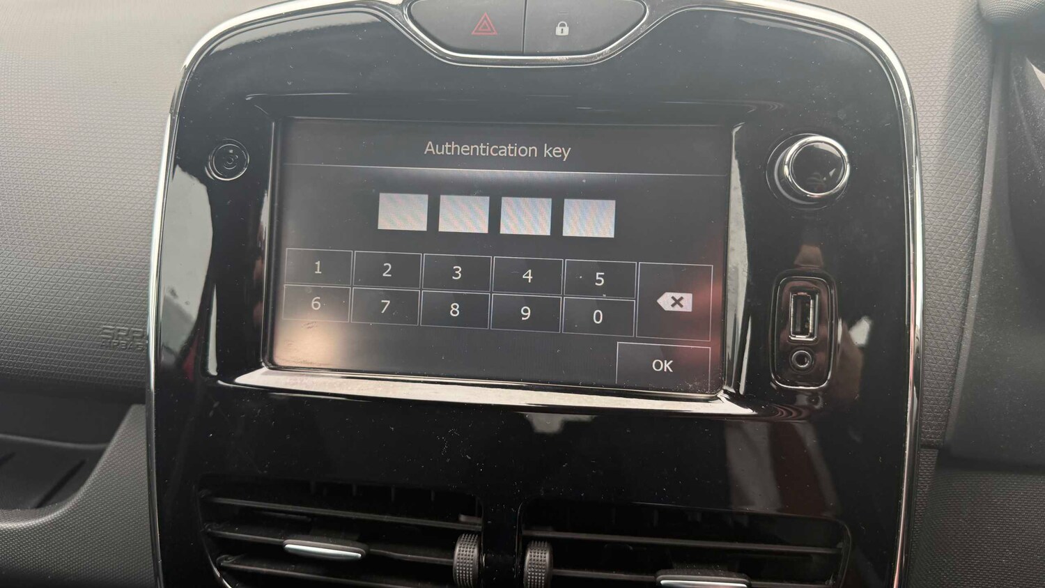 Used Renault Clio 2014 for sale - 78104500: Photo 20