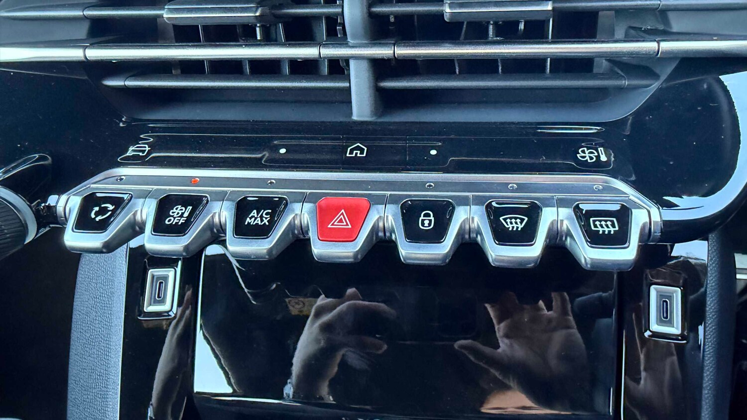 Used Peugeot 208 for sale - 77861858: Photo 20