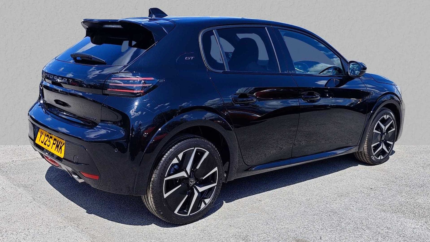 Used Peugeot 208 for sale - 77862215: Photo 3