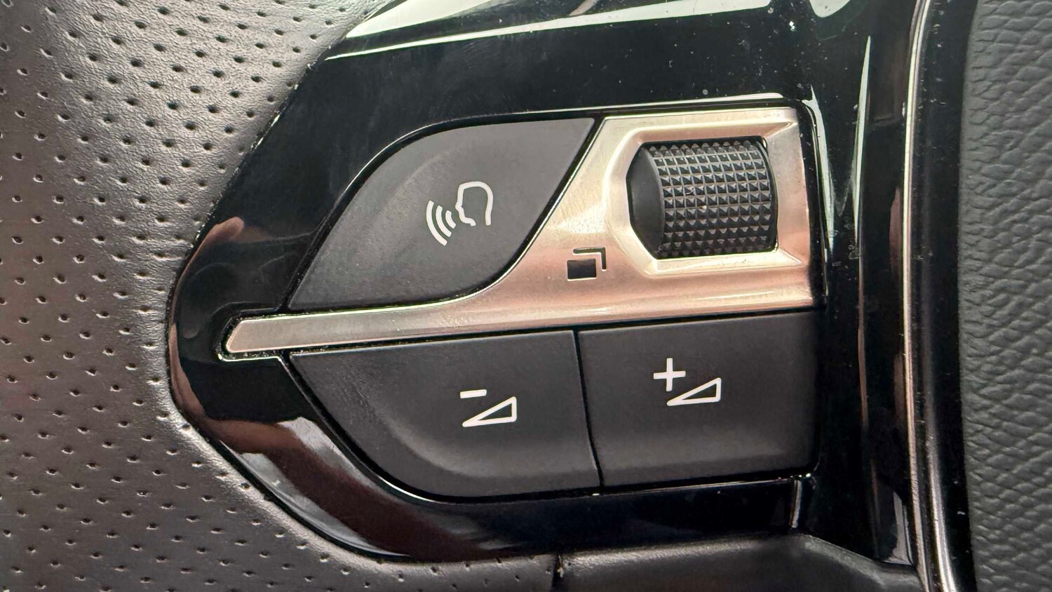 Used Peugeot 2008 for sale - 78104672: Photo 16