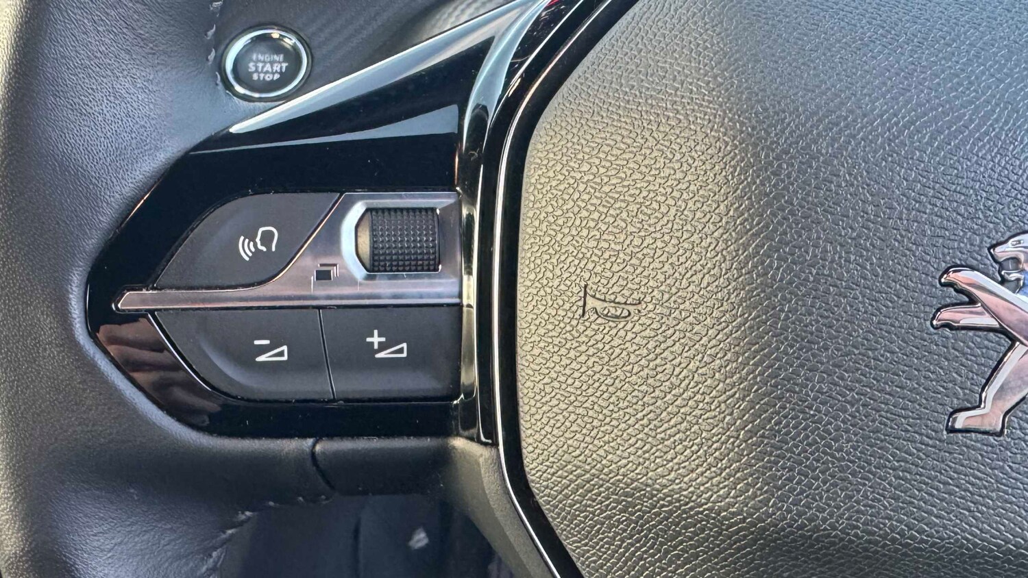 Used Peugeot 2008 for sale - 77860613: Photo 14