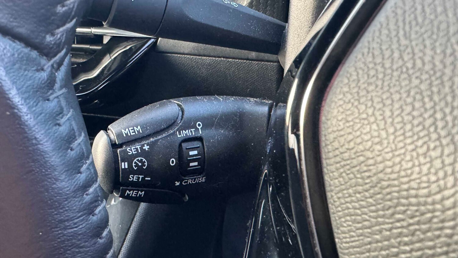 Used Peugeot 2008 for sale - 77860613: Photo 24