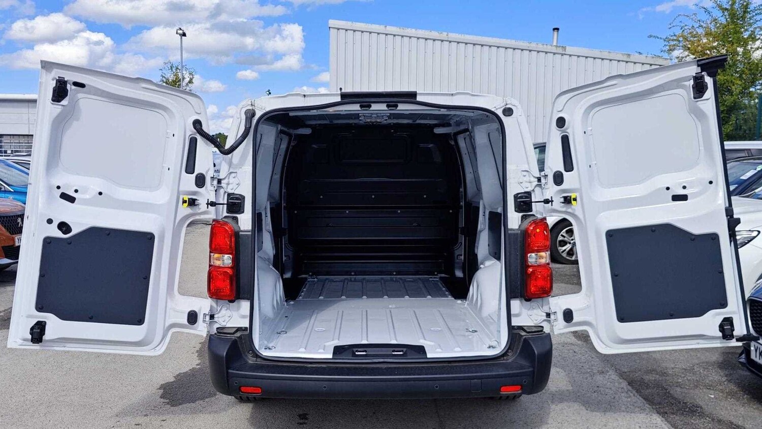 Used Peugeot Expert 2024 for sale - 77861833: Photo 15