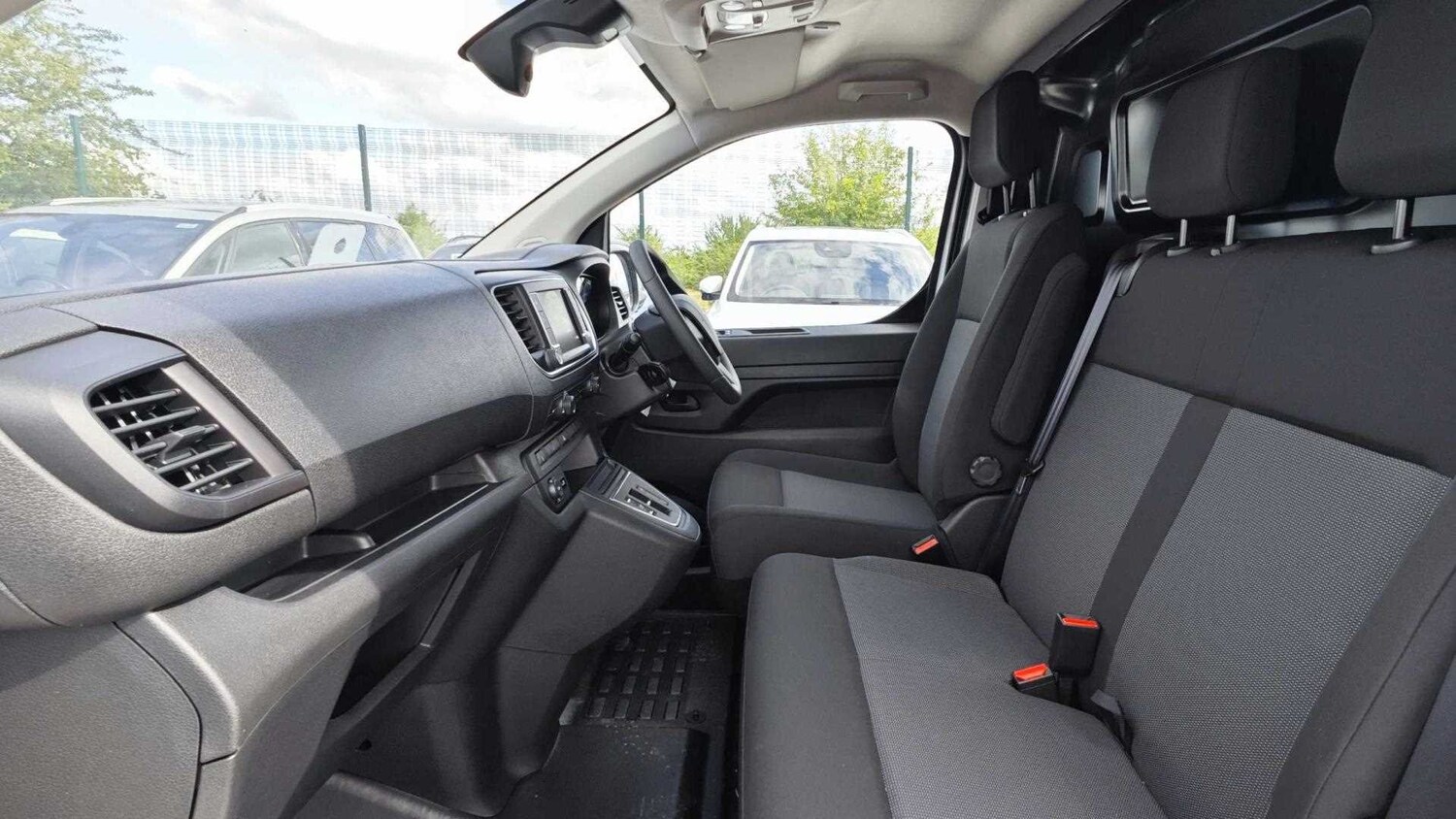 Used Peugeot Expert 2024 for sale - 77861833: Photo 17