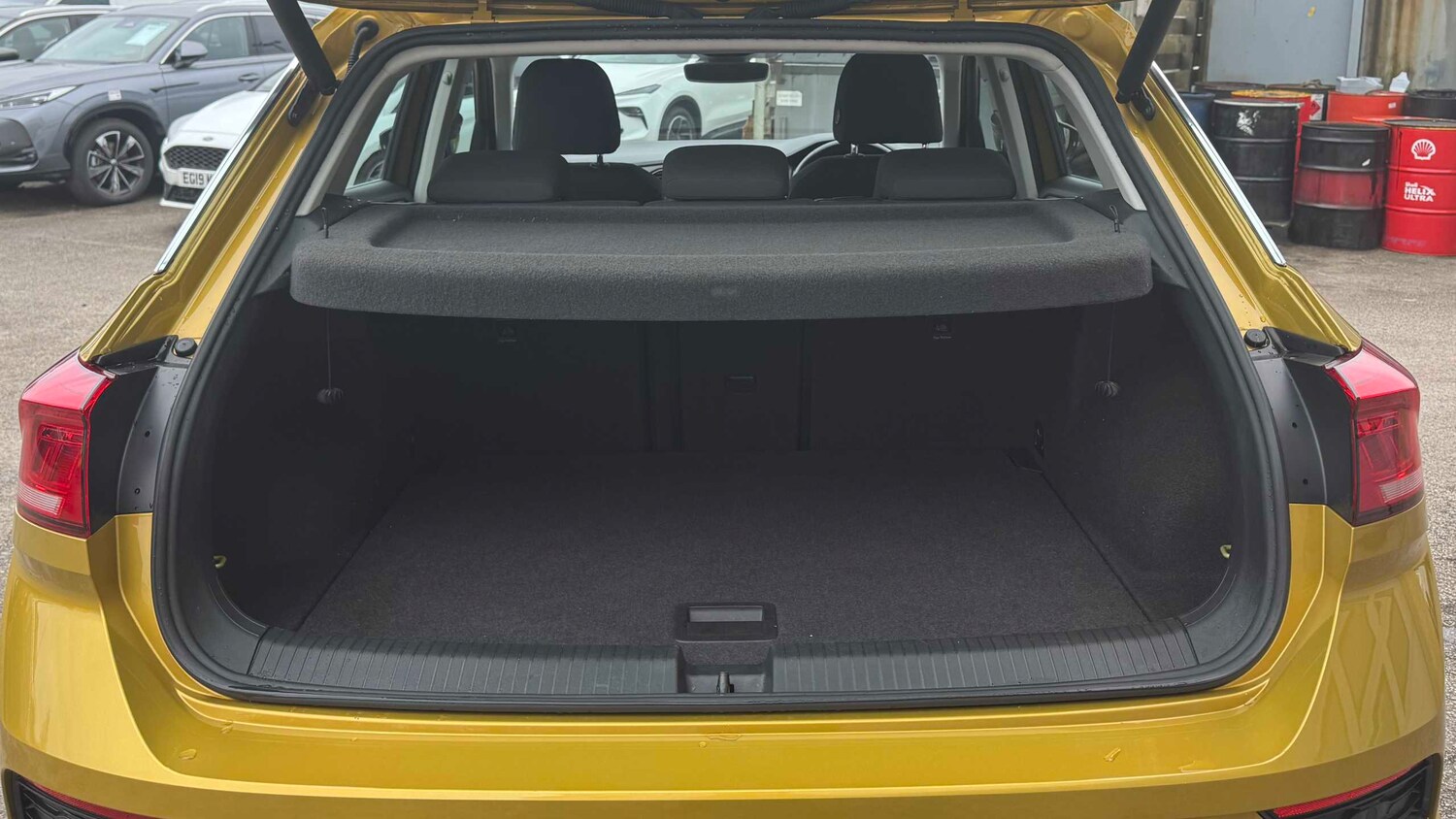 Used Volkswagen T-Roc for sale - 77858532: Photo 10