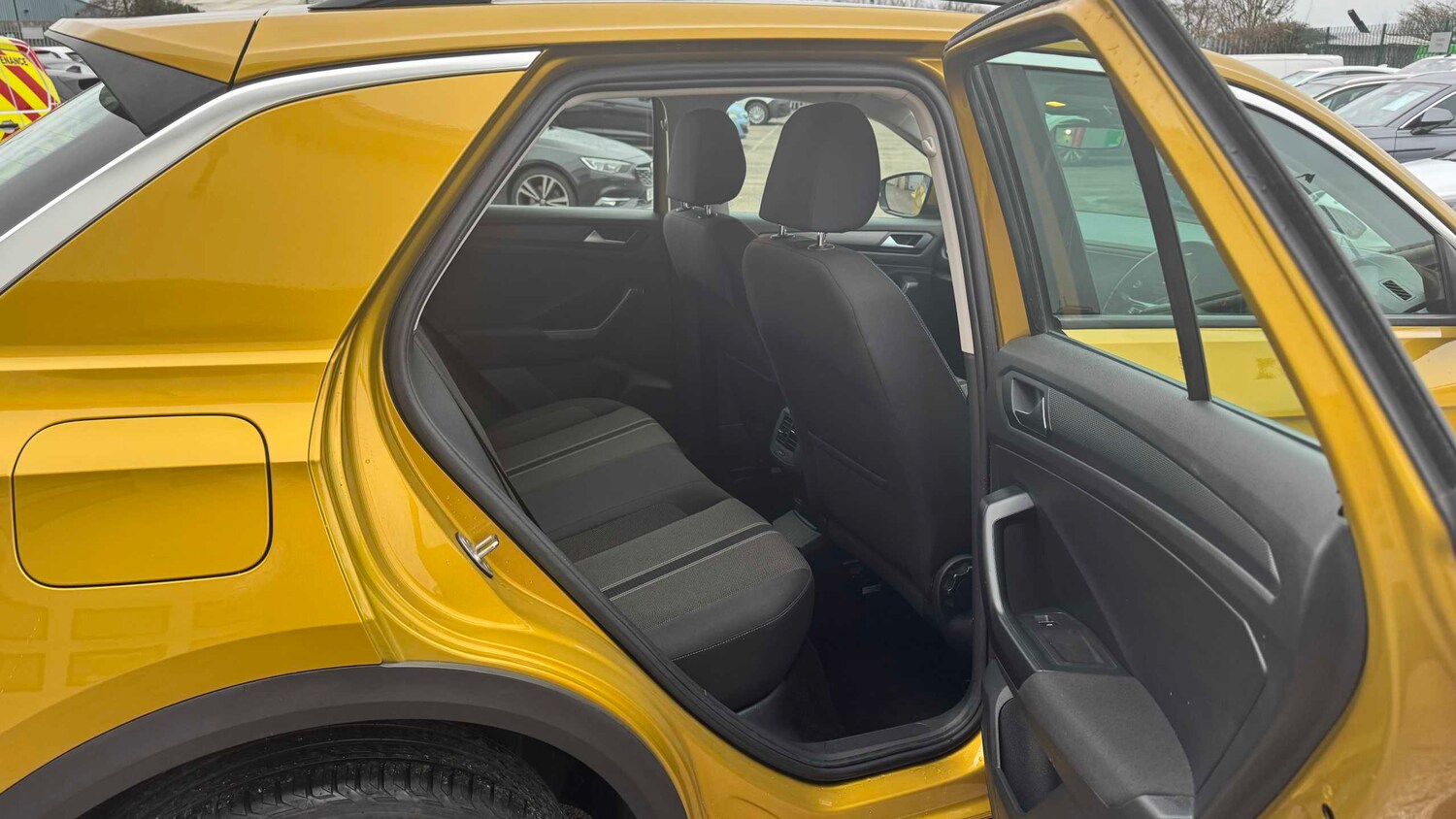 Used Volkswagen T-Roc for sale - 77858532: Photo 12
